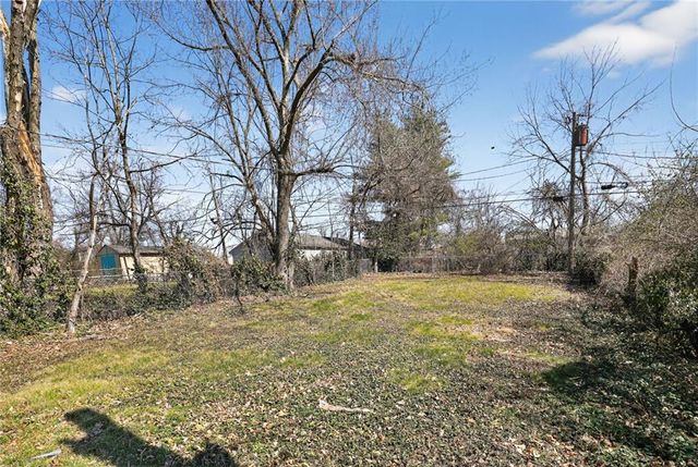 7409 WALROND Avenue, Kansas City, MO 64132