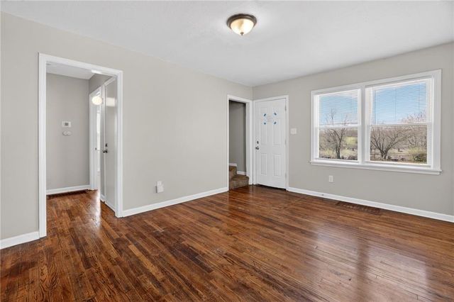 7409 WALROND Avenue, Kansas City, MO 64132