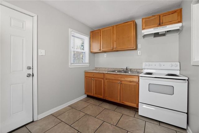 7409 WALROND Avenue, Kansas City, MO 64132