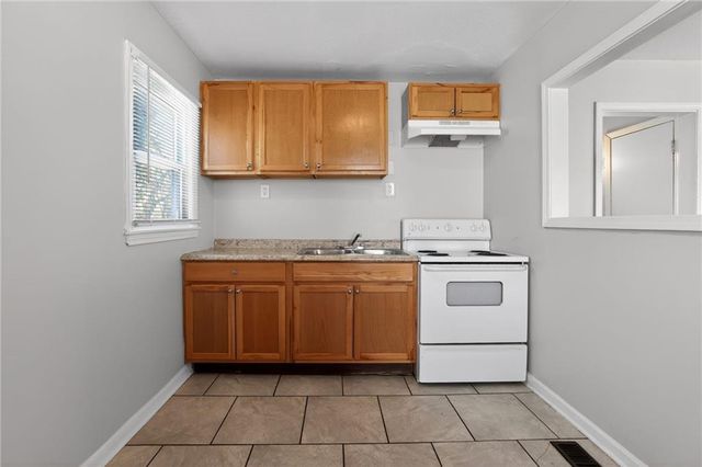 7409 WALROND Avenue, Kansas City, MO 64132