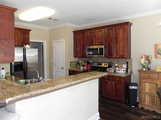 6 FAIRWAY Drive, Millbrook, AL 36054