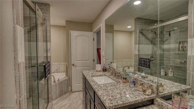 1307 Cobo Lane, Cambridge, OH 43725