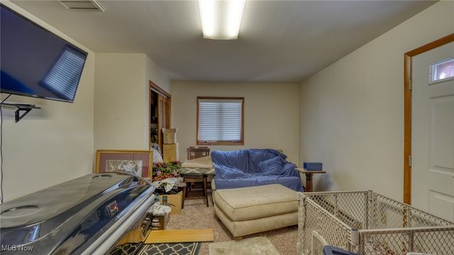 1307 Cobo Lane, Cambridge, OH 43725