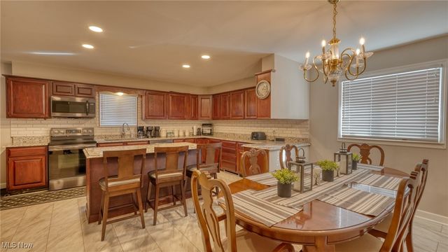 1307 Cobo Lane, Cambridge, OH 43725