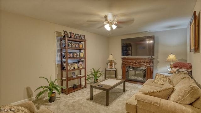 1307 Cobo Lane, Cambridge, OH 43725