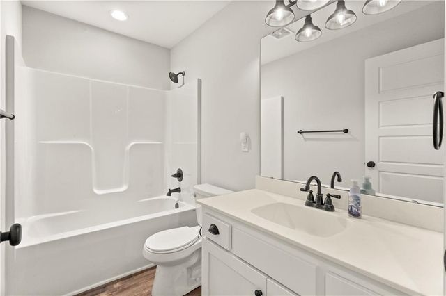 1121 S Minton Road A, Independence, MO 64056