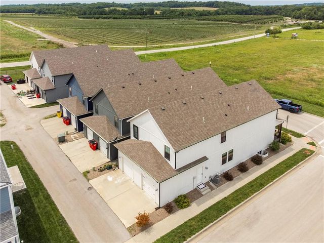 1121 S Minton Road A, Independence, MO 64056
