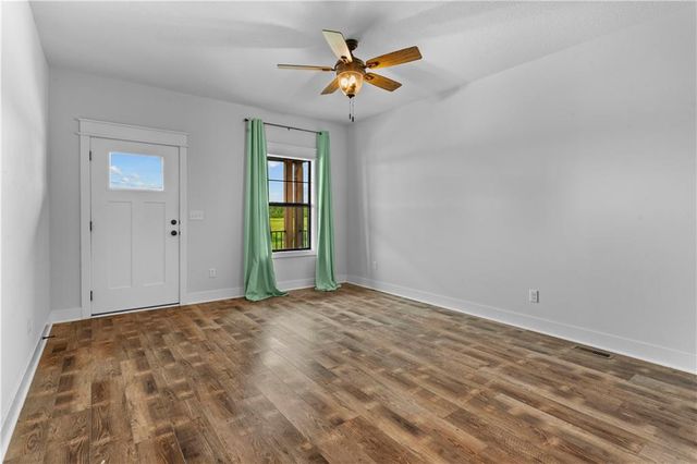 1121 S Minton Road A, Independence, MO 64056