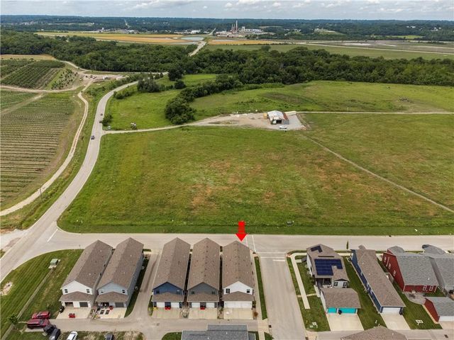 1121 S Minton Road A, Independence, MO 64056