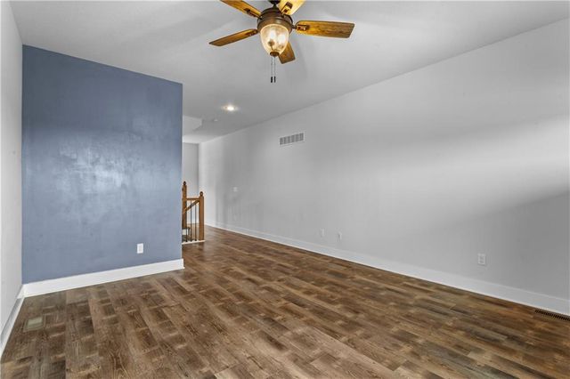 1121 S Minton Road A, Independence, MO 64056