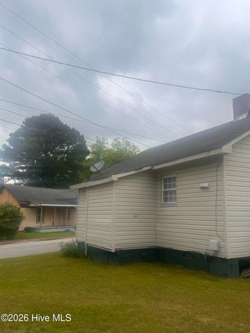 218 N Martin Luther King Jr Drive, Williamston, NC 27892