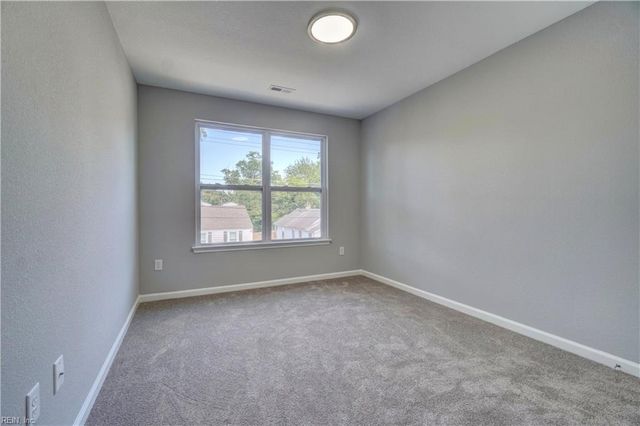 24 E Taylor AVE, Hampton, VA 23663
