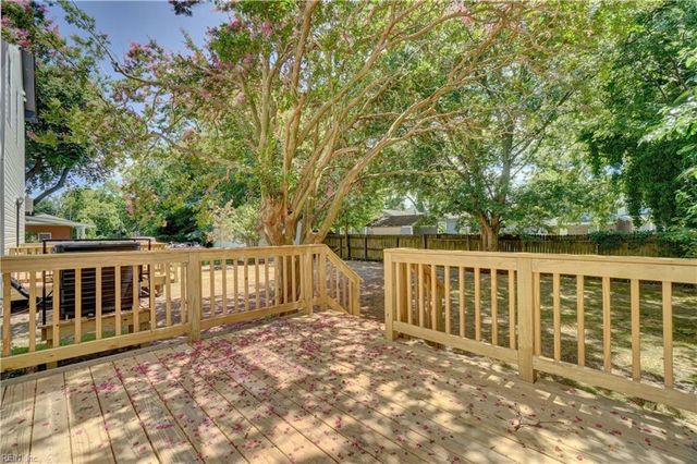 24 E Taylor AVE, Hampton, VA 23663