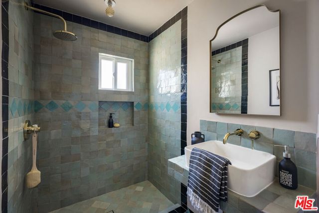 5436 Norwich Avenue, Los Angeles, CA 90032