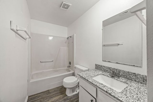 1931 W Deane Street U, Fayetteville, AR 72703