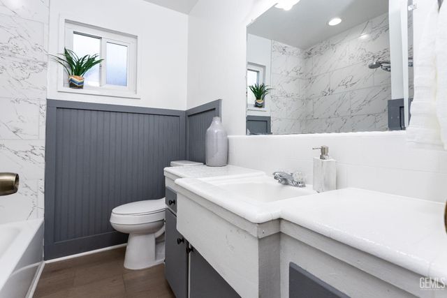 2316 Sandpiper Road, Bakersfield, CA 93309