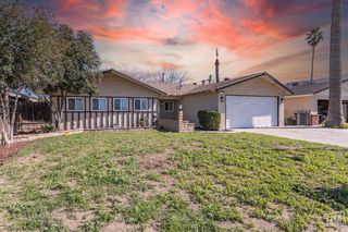 2316 Sandpiper Road, Bakersfield, CA 93309