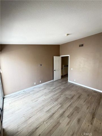 2720 W Segerstrom C, Santa Ana, CA 92704