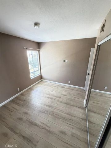 2720 W Segerstrom C, Santa Ana, CA 92704