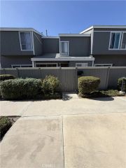 2720 W Segerstrom C, Santa Ana, CA 92704