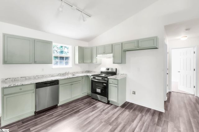 205 Riverbreeze Road, Greenville, SC 29611