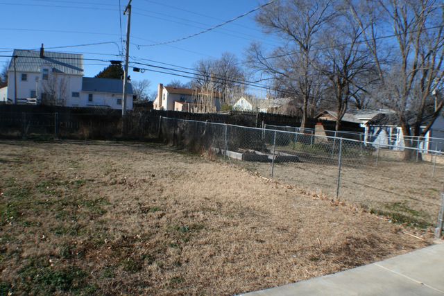 1207 N Ohio, Augusta, KS 67010