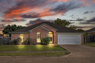 1105 Crooked Creek Court, Midlothian, TX 76065