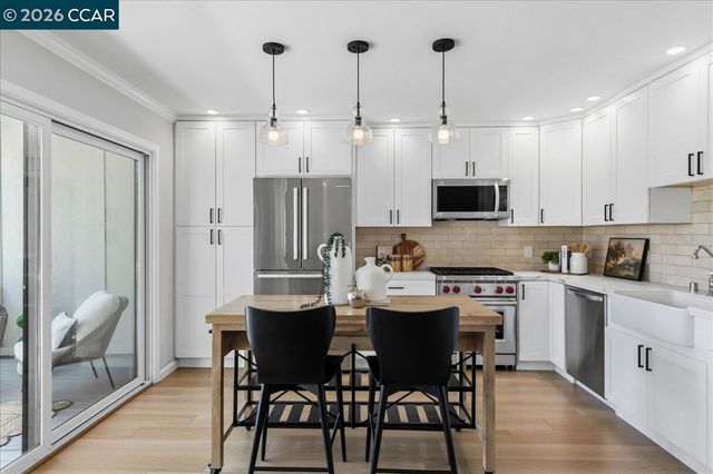 1150 Canyonwood Ct 4, Walnut Creek, CA 94595