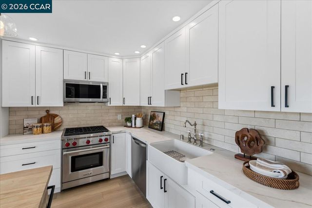 1150 Canyonwood Ct 4, Walnut Creek, CA 94595