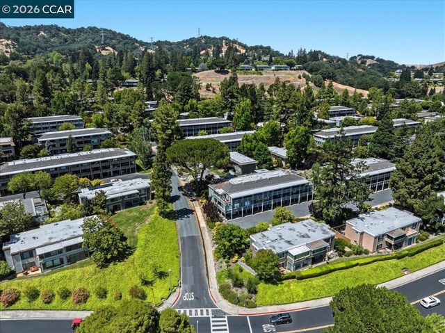 1150 Canyonwood Ct 4, Walnut Creek, CA 94595