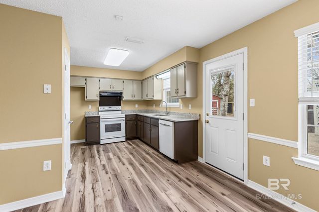 6241 Woodside Drive, Theodore, AL 36582