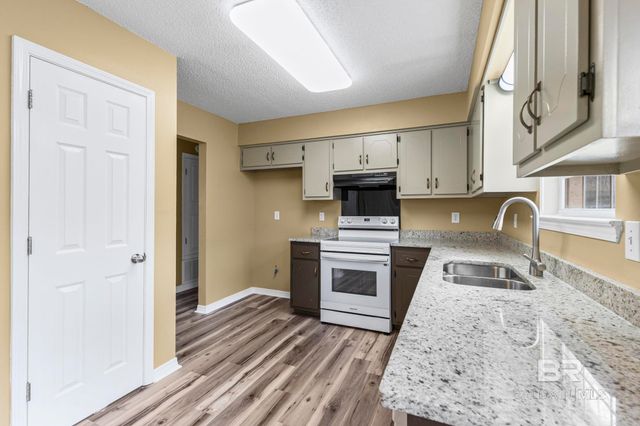 6241 Woodside Drive, Theodore, AL 36582