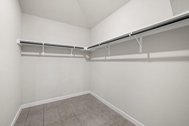 202 Low Bramble DR, Hutto, TX 78634