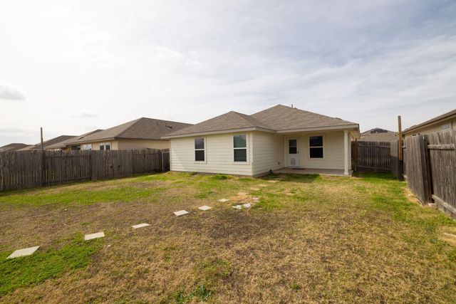 202 Low Bramble DR, Hutto, TX 78634