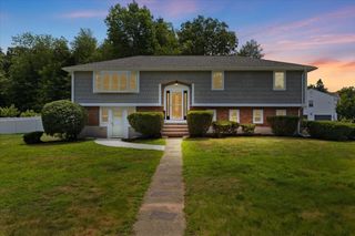 19 Coach Lane 1, Norwood, MA 02062