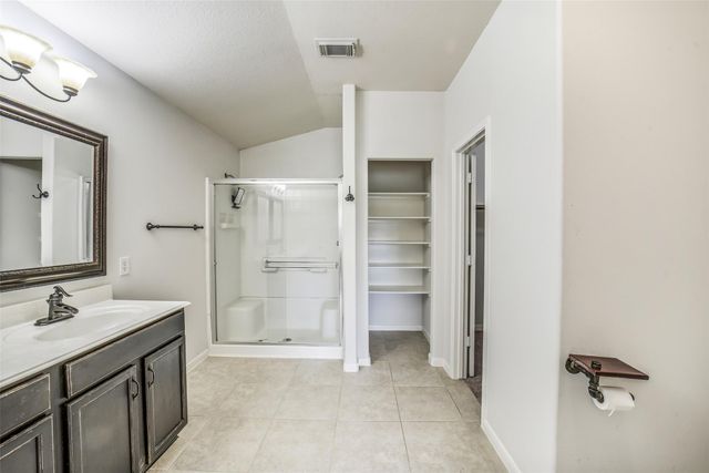 24642 Lakecrest Village Drive, Katy, TX 77493