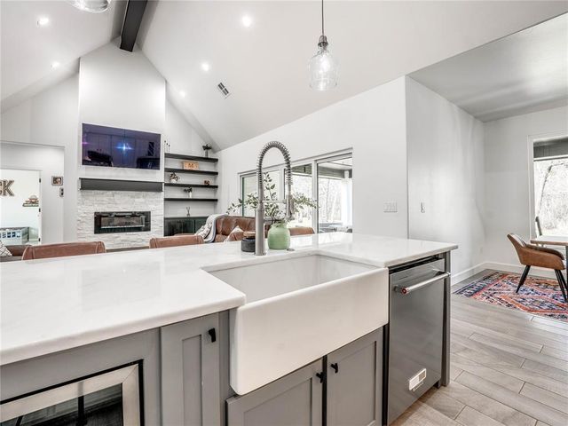 12573 Sweet Point, Guthrie, OK 73044