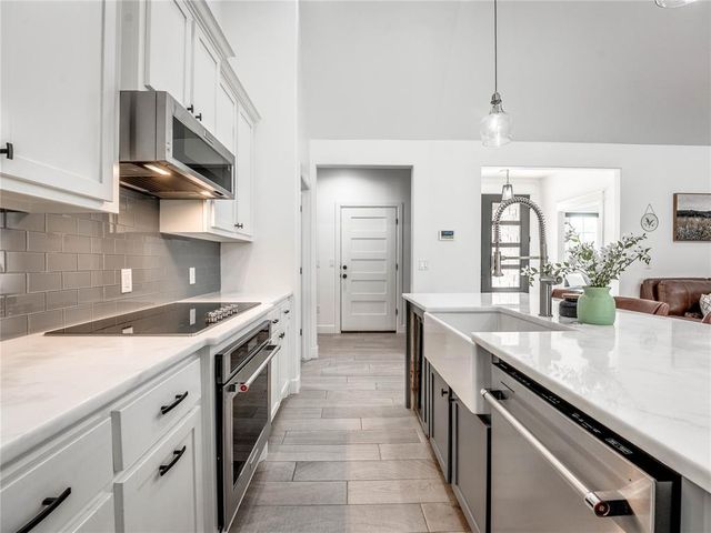 12573 Sweet Point, Guthrie, OK 73044