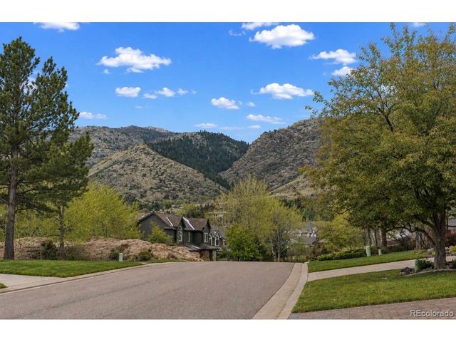117 Willowleaf Dr, Littleton, CO 80127