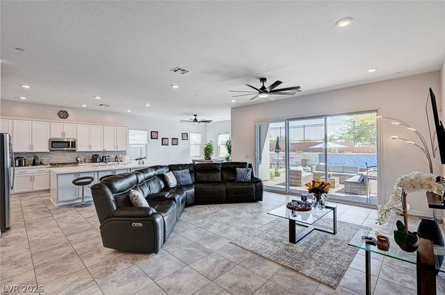 33 Reverie Heights Avenue, Henderson, NV 89011