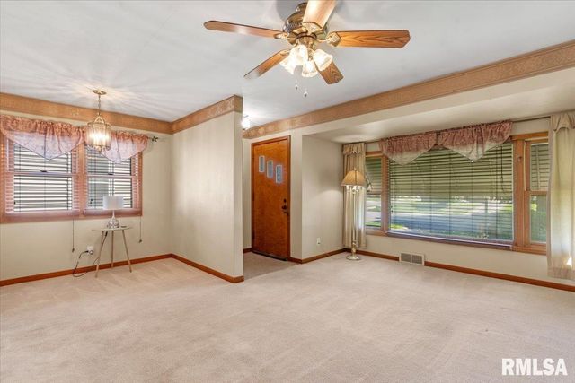 2505 S 5TH Street, Springfield, IL 62703