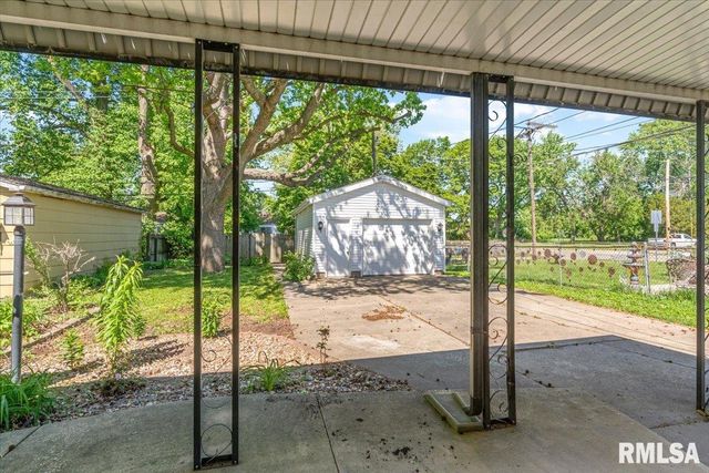 2505 S 5TH Street, Springfield, IL 62703