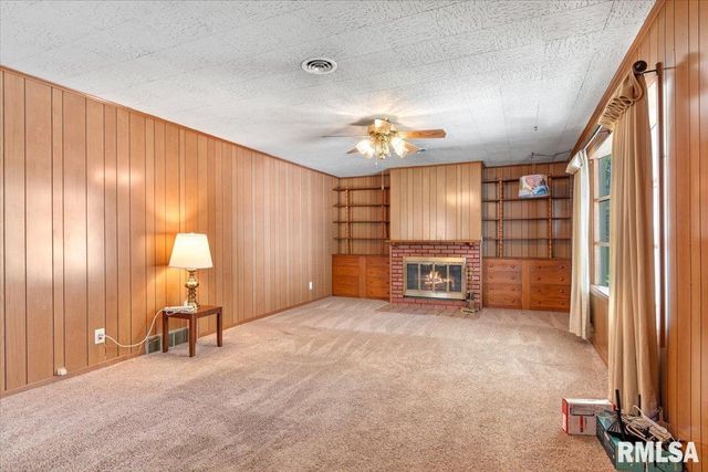 2505 S 5TH Street, Springfield, IL 62703