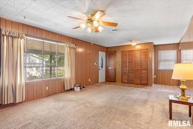 2505 S 5TH Street, Springfield, IL 62703