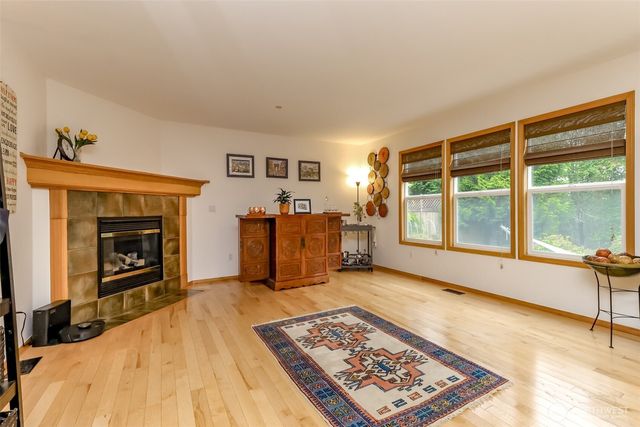 1502 Jensen Avenue, Dupont, WA 98327