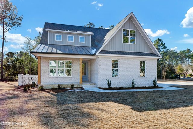 101 Captains Lane, Sneads Ferry, NC 28460