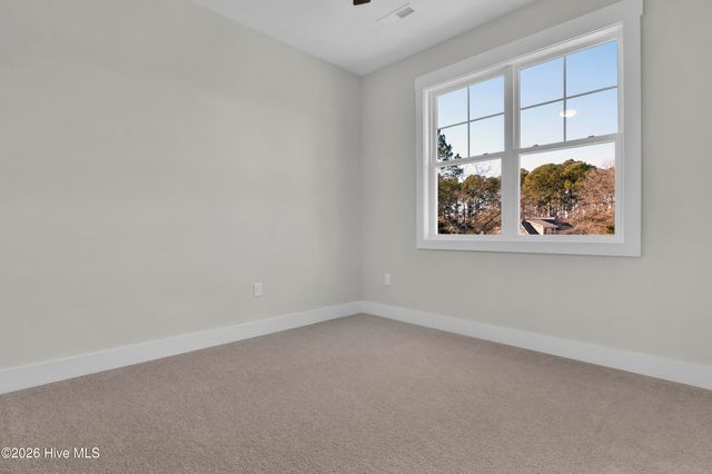 101 Captains Lane, Sneads Ferry, NC 28460