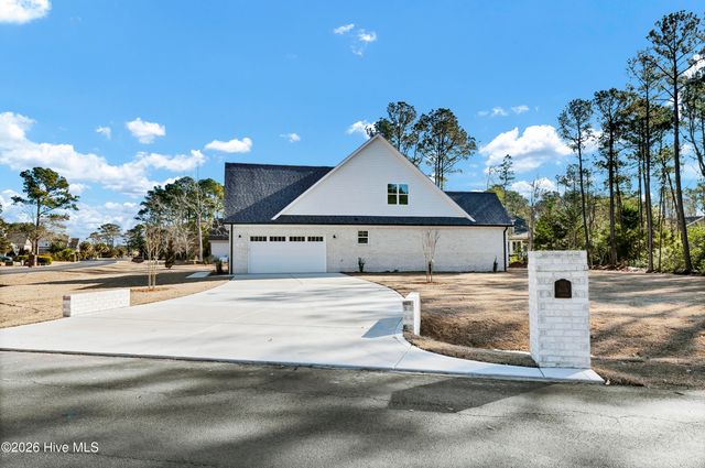 101 Captains Lane, Sneads Ferry, NC 28460