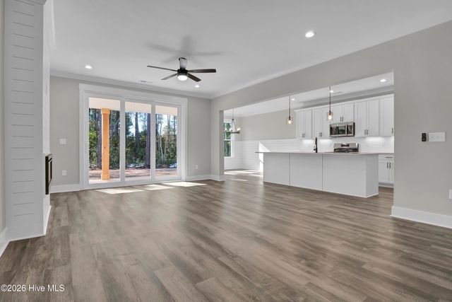 101 Captains Lane, Sneads Ferry, NC 28460