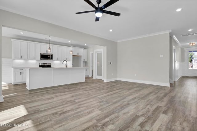 101 Captains Lane, Sneads Ferry, NC 28460